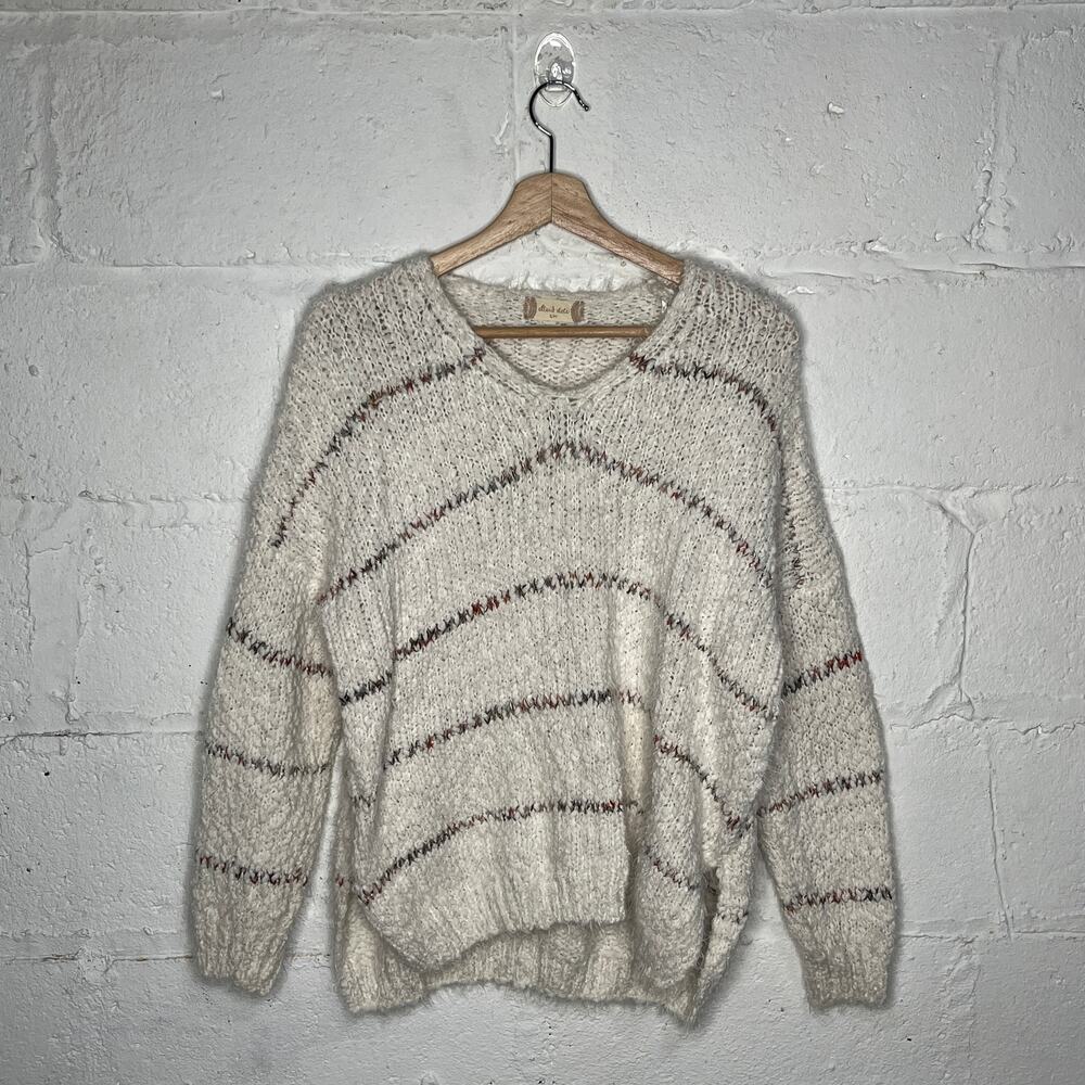Altar’d State Women's Striped Chunky V-Neck Long Sleeve Sweater Size S/M